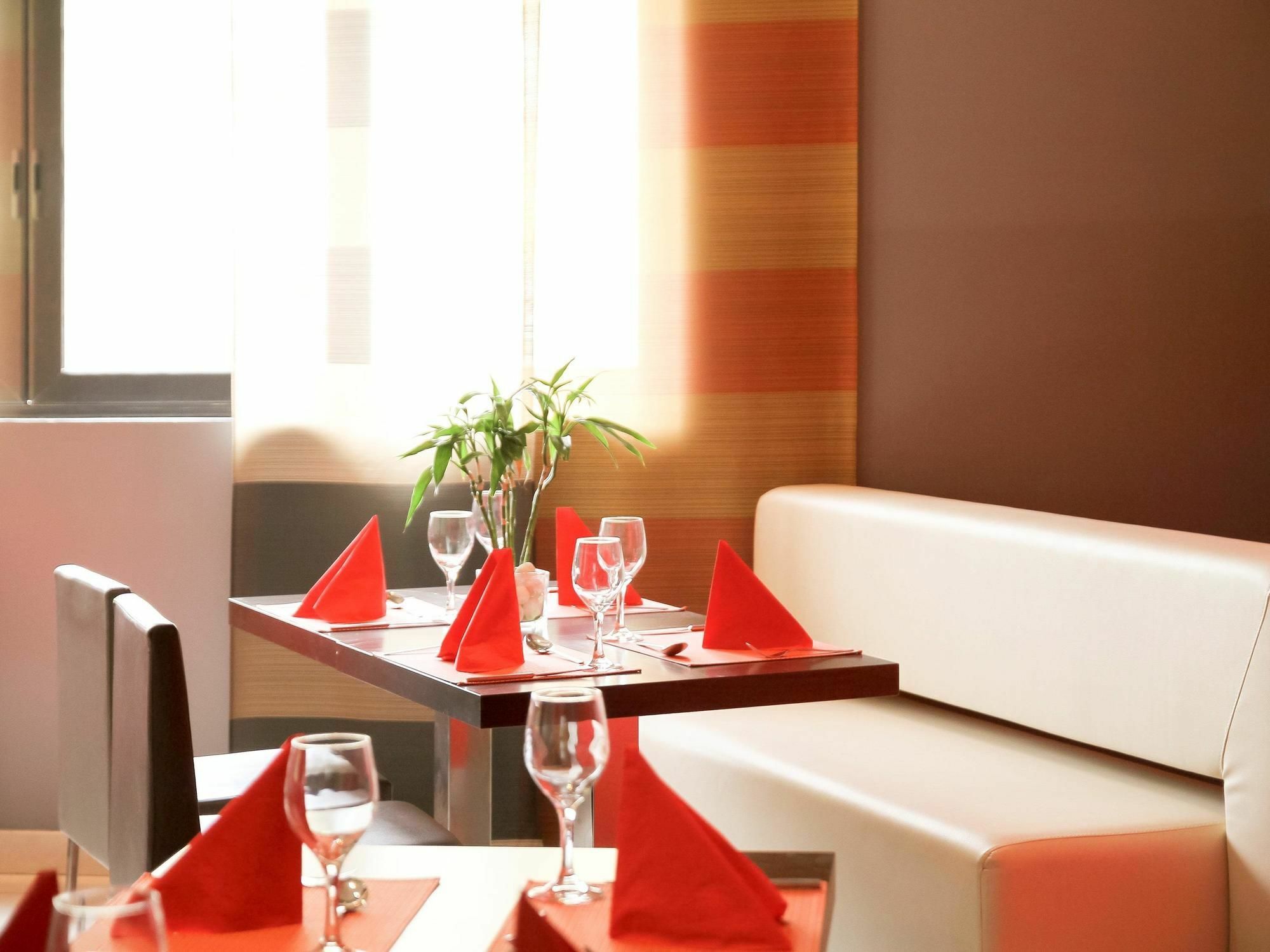Ibis Constantine Hotel Bagian luar foto